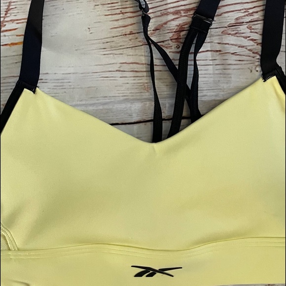 Reebok Hero Med-Impact Strappy Sports Bra Size XS - Picture 5 of 15